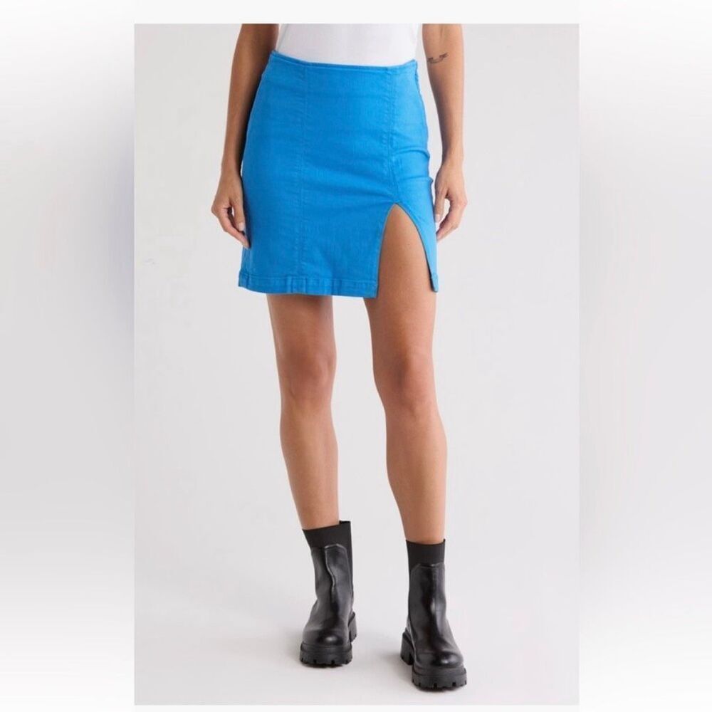NWT Mother princess Blue Denim Side Splitter Mini Skirt. size 25 (w1)